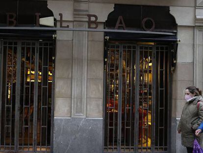Un bar cerrado en Bilbao 