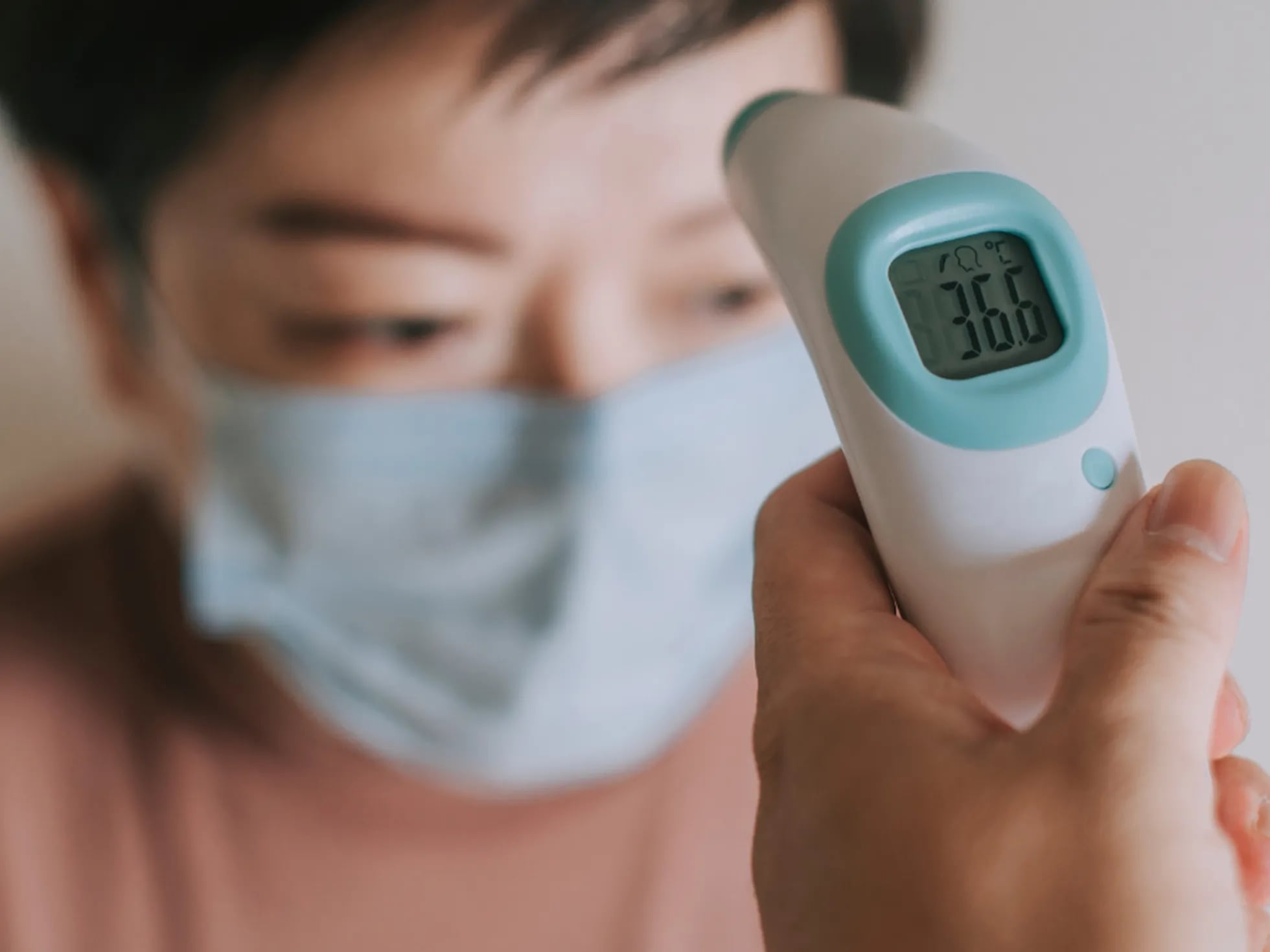 Termómetro infrarrojo de frente sin contacto, termómetro digital,  termómetros de temperatura corporal para adultos