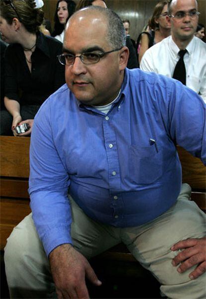 Omri Sharon, hoy en el banquillo de los acusados.