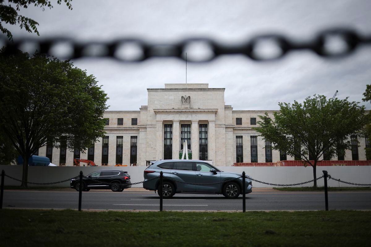 US Banks Tighten Lending Conditions: Federal Reserve Survey