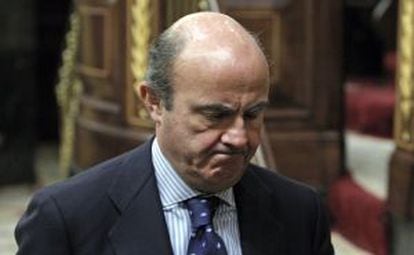 El ministro de Economía y Competitividad, Luis de Guindos, en el Congreso de los Diputados.