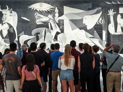 La sala del 'Guernica' en el Museo Reina Sofía de Madrid, el 8 de octubre.