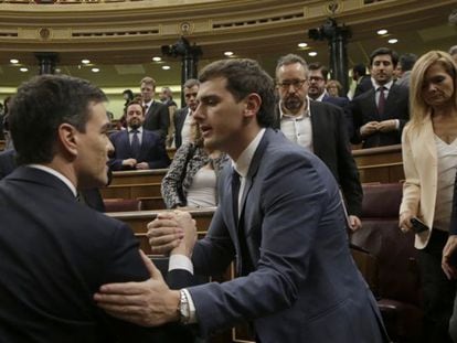 Sánchez y Rivera en la segunda votación de investidura, el 4 de marzo.