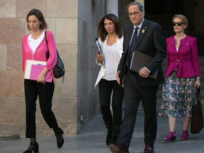 El president Torra, acompañado por las consejeras Vilallonga (d), Chacón (i) y Budó. En vídeo, las declaraciones de Budó.