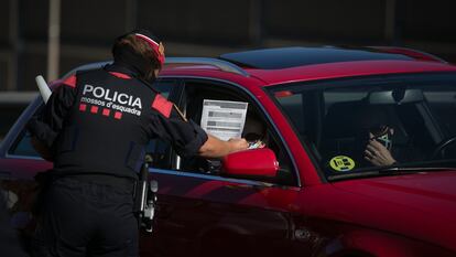 Un agente de los Mossos d'Esquadra en una imagen de archivo.