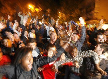 Los seguidores del Alcorcón celebran el triunfo en las calles del municipio