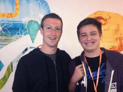 Mark Zuckerberg accedió a hacerse una foto con Michael Sayman y le ofreció pasar el verano como becario.