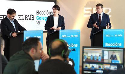 Alberto Pazos (PP), Ana Pontón (BNG) y José Ramón G. Besteiro (PSOE), durante el primer debate electoral organizado por EL PAÍS y la Cadena SER, el 2 de febrero.