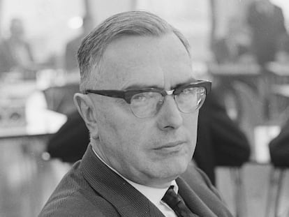 Max Euwe fue un ajedrecista neerlandés, quinto campeón del mundo entre 1935 y 1937.