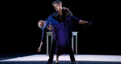Mijaíl Barishnikov y Ana Laguna interpretan 'Place' del coreógrafo Mats Ek