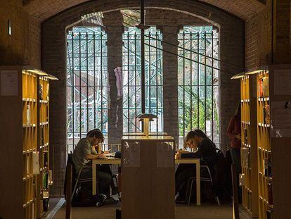 Una biblioteca de la Universidad Pompeu Fabra.