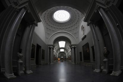 Galería del Museo del Prado, vacía a consecuencia de la pandemia de coronavirus.