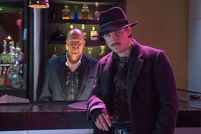 Woody Harrelson (izquierda) y Josh Hartnett, en una foto de promoción.