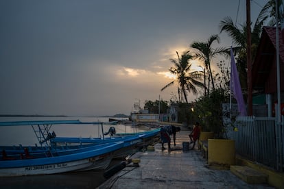 Un puerto pesquero en el río Tecolutla, en Veracruz.