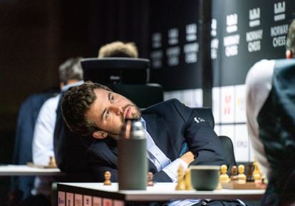 Carlsen, durante su partida de hoy frente a Niepómniachi en Stavanger