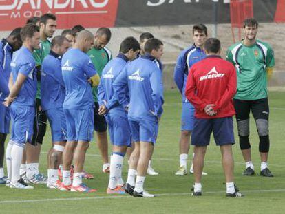 Los jugadores del Zaragoza, ayer en el entrenamiento.