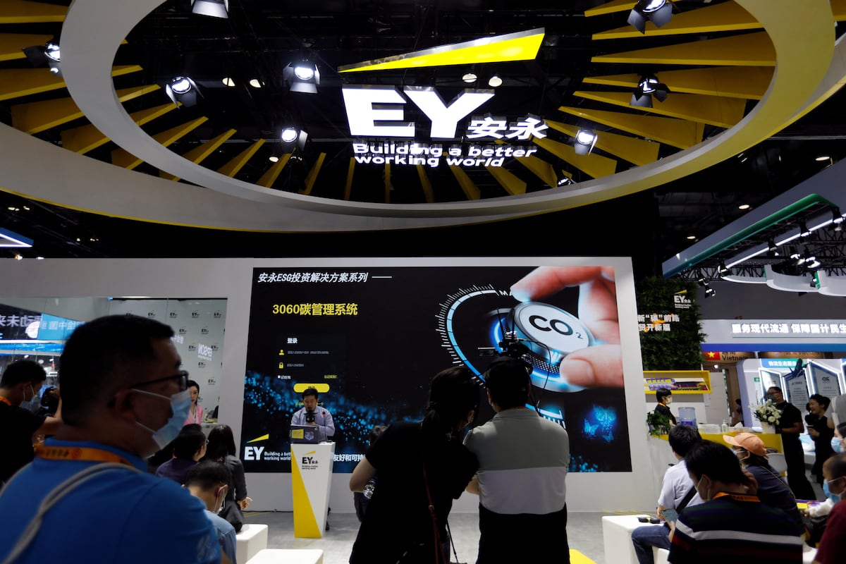 Ernst & Young: EY number nightmare |  Business