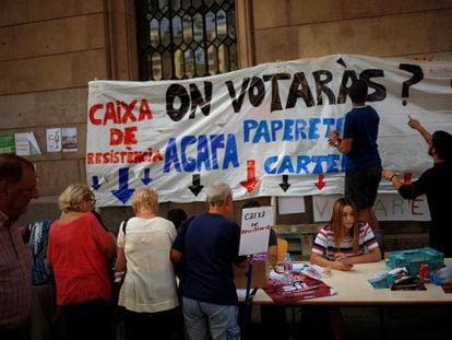 Campaña proreferéndum en la Universidad de Barcelonatu REUTERS/Jon Nazca