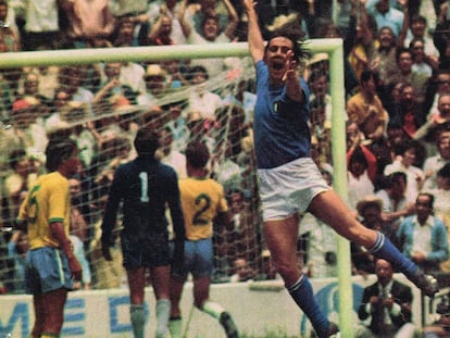 Boninsegna festeja su gol a Brasil en la final del Mundial de México 70, celebrada el 21 de junio de 1970.