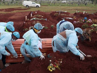 África cruza la barrera de las cien mil muertes por covid-19
