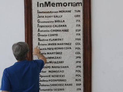 Placa en recuerdo de los muertos en el Museo del Bardo, en T&uacute;nez.