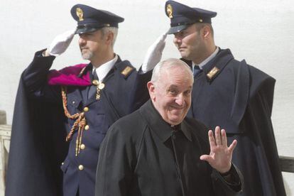 El 11 de marzo de 2013 el cardenal argentino Jorge Mario Bergoglio a su llegada al Vaticano donde empezará el cónclave para elegir al sucesor del papa Benedicto XVI.