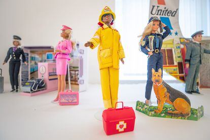 La exposición ‘Busy girl-Barbie makes career’ mostró en 2020 las diferentes profesiones que ha tenido la muñeca Barbie.