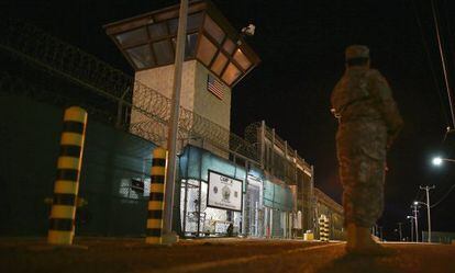 Entrada al Campo VI de la base militar de EE UU en Guant&aacute;namo (Cuba), el pasado junio.
