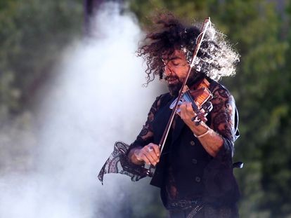 El violinista libanés Ara Malikian, durante su concierto en la Granja de San Ildefonso, en Segovia.