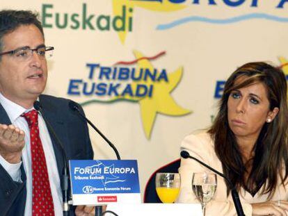 Basagoiti, en el F&oacute;rum Europa, donde fue presentado por la presidenta del PP catal&aacute;n, Alicia S&aacute;nchez Camacho.