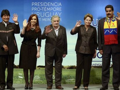 Los presidentes Morales, Fern&aacute;ndez, Mujica, Rousseff y Maduro este viernes. 