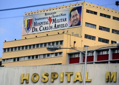 Fachada del hospital caraqueño donde está ingresado Chávez.
