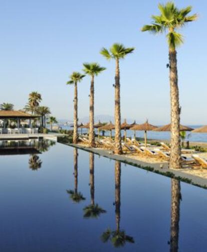 Piscina del Finca Cortesín Beach Club, en la costa de Casares.