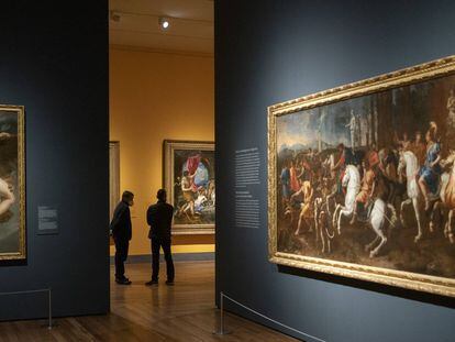 Vista desde la última sala del recorrido. Desde la izquierda, ‘El rapto de Ganímedes’, de Rubens, ‘Diana y Acteón’, de Tiziano y ‘La caza de Meleagro’, de Poussin.