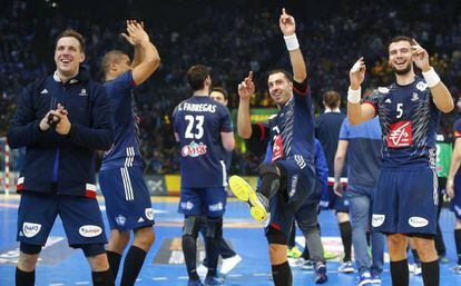 Los jugadores franceses celebran la victoria.