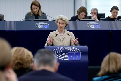La presidenta de la Comisión Europea, Ursula von der Leyen, en el pleno del Parlamento Europeo en Estrasburgo este miércoles.