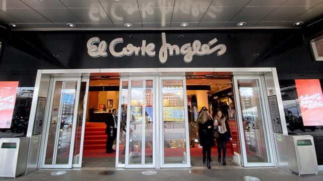 MADRID, SPAIN - JANUARY 30: Main entrance to El Corte Inglés stores at Nuevos Ministerios on January 30, 2020 in Madrid, Spain. (Photo by Eduardo Parra/ Europa Press via Getty Images)