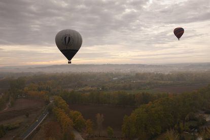 'The Balloon Company', la empresa que organiza el evento, ofrece también vuelos turísticos. Los globos se usan además para anuncios publicitarios.