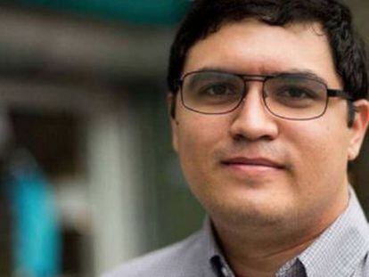 Luis Carlos Díaz, que está imputado por instigación a delinquir, afronta el proceso judicial tras haber estado casi 24 horas arrestado por la policía política