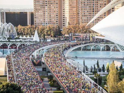 Aspecto del último Maratón Valencia, donde participaron 25.000 corredores.