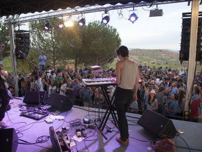 Fanfarlo, durante su actuaci&oacute;n en el Evento Sarmiento.