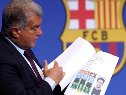 El presidente del FC Barcelona, Joan Laporta, durante la comparecencia para informar de los resultados de la investigación interna llevada a cabo por la entidad azulgrana en relación al caso Negreira.