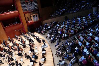 Dudamel y el milagro de la orquesta efímera | EL PAÍS Semanal | EL PAÍS