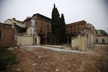 El lateral del convento más afectado por la demolición.