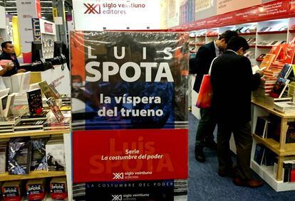 El sexto tomo de 'La costumbre del poder'.