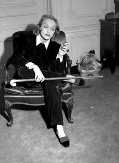 Junto con Dalí, Marlene Dietricht fue una de las más célebres residentes del parisino Hotel Lancaster. Si viviera hoy, sería expulsada por fumar