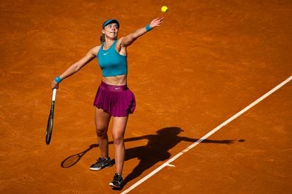 La jugadora Paula Badosa en el Madrid Open de tenis, con equipación de Nike.