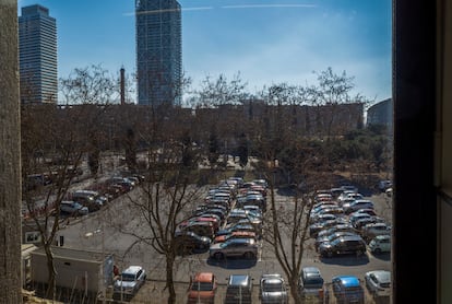 Un convenio firmado entre la UPF y la UB pone en marcha el proyecto Mercat del Peix iniciativa científica, cultural y urbanística. En la imagen, el solar donde se edificará el centro. Carles Ribas