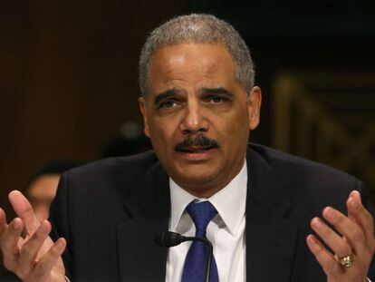 Eric Holder anuncia que el Departamento de Justicia extiende los derechos de los matrimonios homosexuales