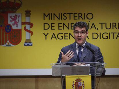 Álvaro Nadal, ministro de Energía, Turismo y Agenda Digital, este martes durante el anuncio del cierre definitivo de Garoña.